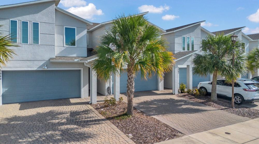 Kissimmee, Florida 34746, 4 Bedrooms Bedrooms, ,3 Bathroomsbathrooms,Residential,For Sale,Bellezza,Mfrs5104255