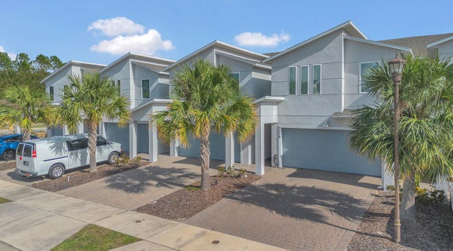 Kissimmee, Florida 34746, 4 Bedrooms Bedrooms, ,3 Bathroomsbathrooms,Residential,For Sale,Bellezza,Mfrs5104255