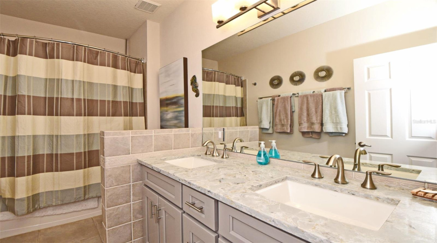 Celebration, Florida 34747, 4 Bedrooms Bedrooms, ,2 Bathroomsbathrooms,Residential,For Sale,Tapestry,Mfrs5104776