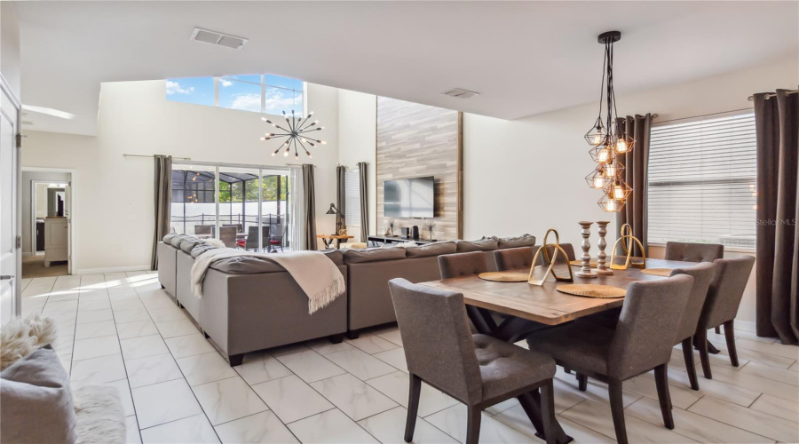 Kissimmee, Florida 34746, 5 Bedrooms Bedrooms, ,5 Bathroomsbathrooms,Residential,For Sale,Sleepy Hollow,Mfro6205563