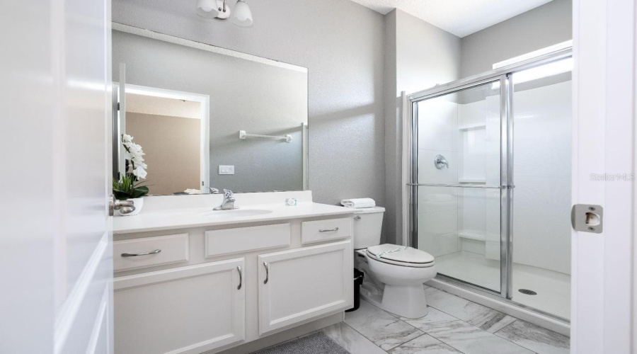 DAVENPORT, Florida 33837, 12 Bedrooms Bedrooms, ,11 BathroomsBathrooms,Residential,For Sale,OAKBOURNE,0,MFRO6207057