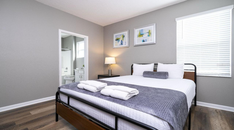 DAVENPORT, Florida 33837, 12 Bedrooms Bedrooms, ,11 BathroomsBathrooms,Residential,For Sale,OAKBOURNE,0,MFRO6207057