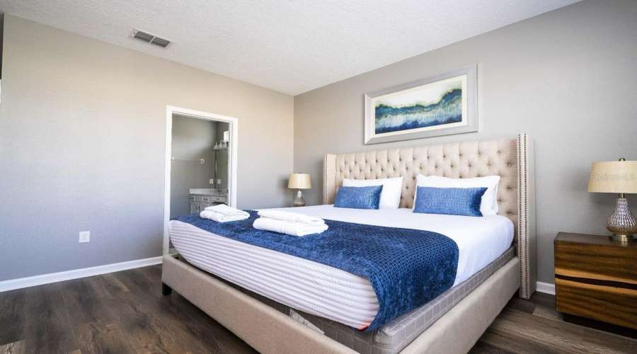 DAVENPORT, Florida 33837, 12 Bedrooms Bedrooms, ,11 BathroomsBathrooms,Residential,For Sale,OAKBOURNE,0,MFRO6207057