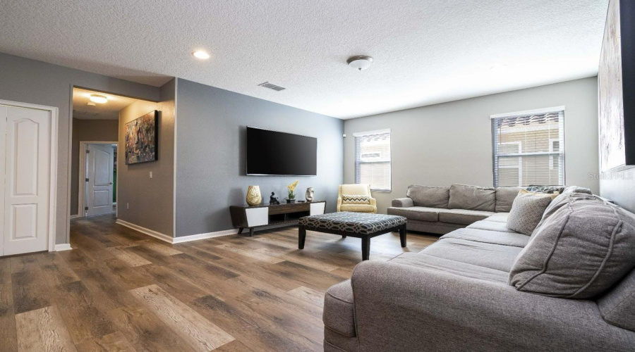 DAVENPORT, Florida 33837, 12 Bedrooms Bedrooms, ,11 BathroomsBathrooms,Residential,For Sale,OAKBOURNE,0,MFRO6207057