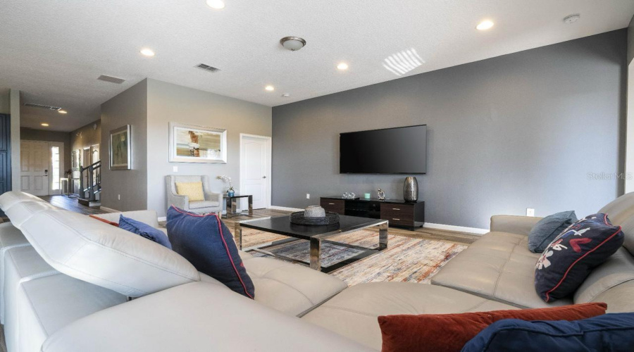 DAVENPORT, Florida 33837, 12 Bedrooms Bedrooms, ,11 BathroomsBathrooms,Residential,For Sale,OAKBOURNE,0,MFRO6207057