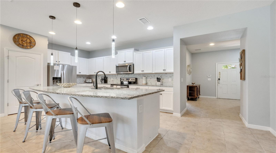 Kissimmee, Florida 34747, 5 Bedrooms Bedrooms, ,4 Bathroomsbathrooms,Residential,For Sale,Geneve,Mfro6209001