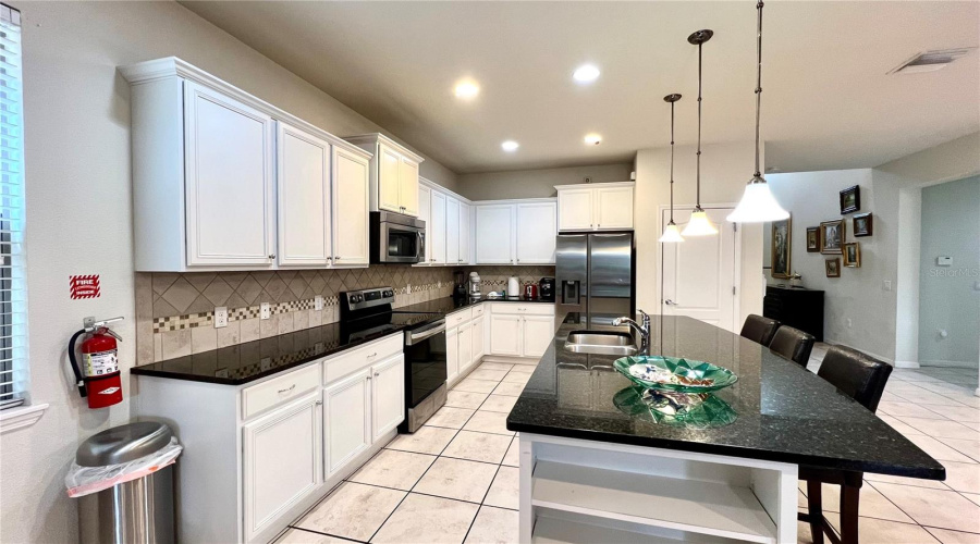 KISSIMMEE, Florida 34747, 8 Bedrooms Bedrooms, ,6 BathroomsBathrooms,Residential,For Sale,TRIPOLI,MFRS5104927