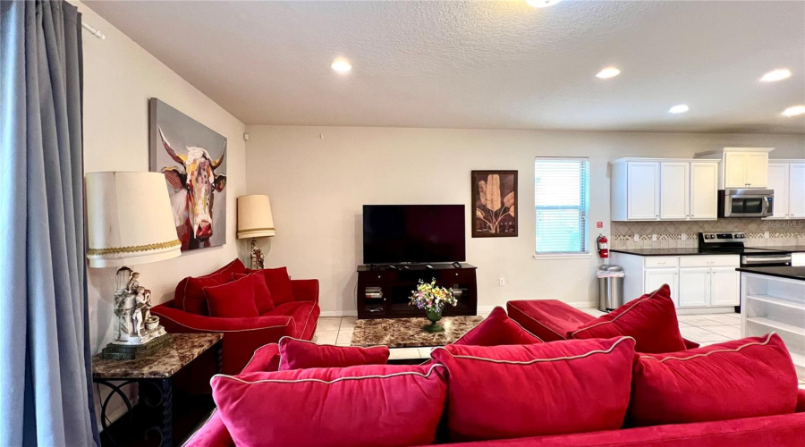 KISSIMMEE, Florida 34747, 8 Bedrooms Bedrooms, ,6 BathroomsBathrooms,Residential,For Sale,TRIPOLI,MFRS5104927