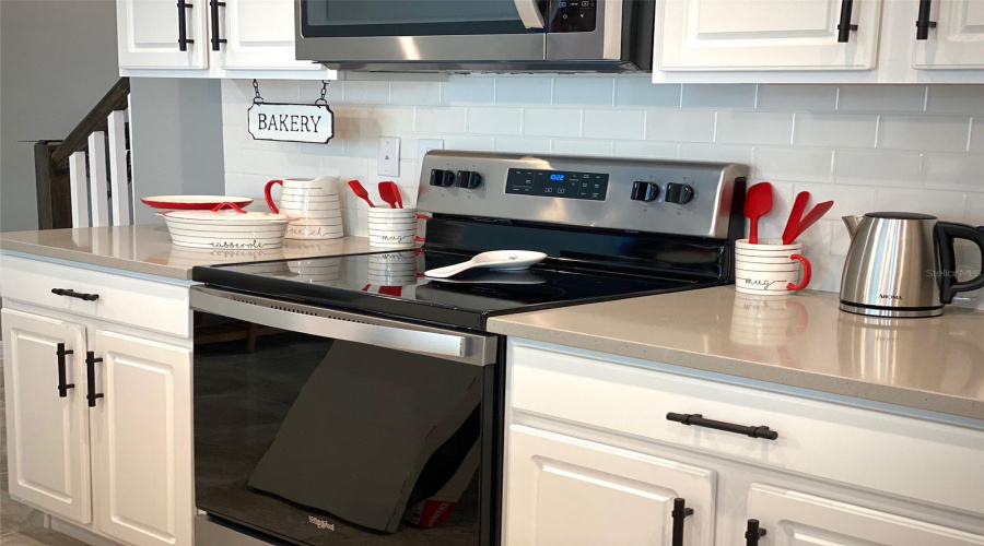 KISSIMMEE, Florida 34747, 5 Bedrooms Bedrooms, ,4 BathroomsBathrooms,Residential,For Sale,COOPER BELL,0,MFRO6211969