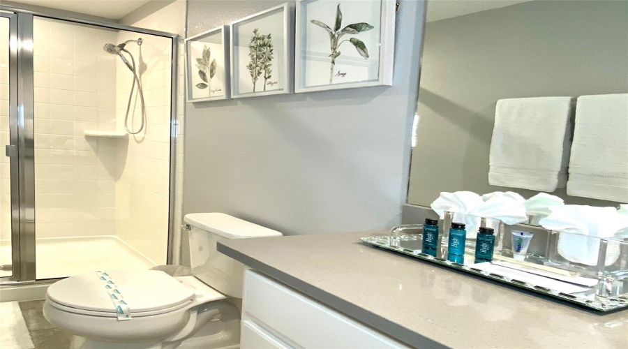 KISSIMMEE, Florida 34747, 5 Bedrooms Bedrooms, ,4 BathroomsBathrooms,Residential,For Sale,COOPER BELL,0,MFRO6211969