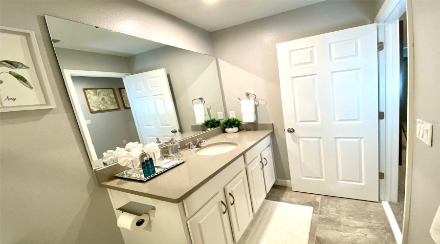 KISSIMMEE, Florida 34747, 5 Bedrooms Bedrooms, ,4 BathroomsBathrooms,Residential,For Sale,COOPER BELL,0,MFRO6211969