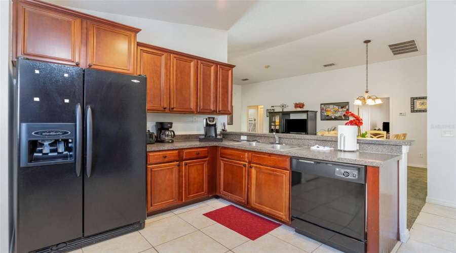 Spacious Kitchen