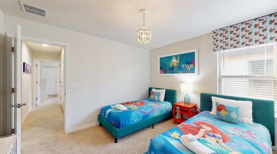 KISSIMMEE, Florida 34747, 8 Bedrooms Bedrooms, ,6 BathroomsBathrooms,Residential,For Sale,LIMA,0,MFRO6210246
