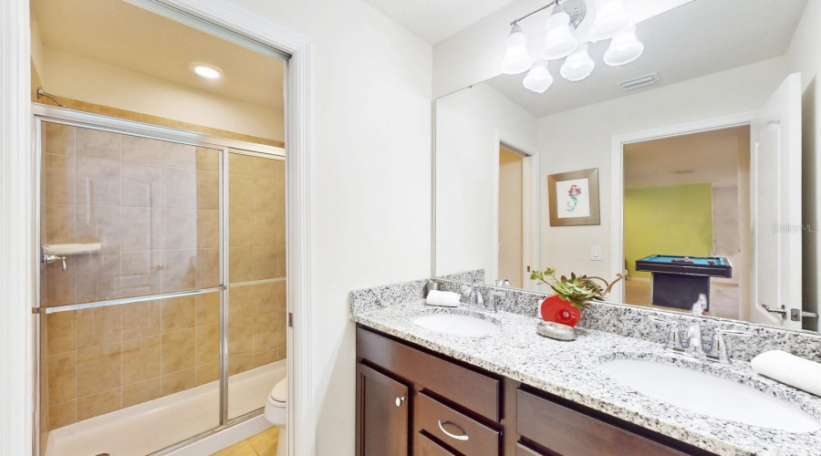 KISSIMMEE, Florida 34747, 8 Bedrooms Bedrooms, ,6 BathroomsBathrooms,Residential,For Sale,LIMA,0,MFRO6210246