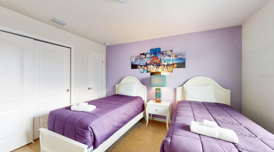 KISSIMMEE, Florida 34747, 8 Bedrooms Bedrooms, ,6 BathroomsBathrooms,Residential,For Sale,LIMA,0,MFRO6210246