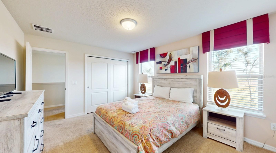 KISSIMMEE, Florida 34747, 8 Bedrooms Bedrooms, ,6 BathroomsBathrooms,Residential,For Sale,LIMA,0,MFRO6210246