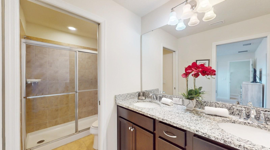 KISSIMMEE, Florida 34747, 8 Bedrooms Bedrooms, ,6 BathroomsBathrooms,Residential,For Sale,LIMA,0,MFRO6210246