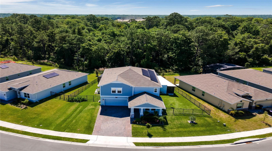 In The Perfect Davenport Location To Take Full Advantage Of All That Central Florida Has To Offer This Spacious 5-Bedroom, 3-Bath Pool Home Was Just Built In 2023 With Whole House Solar That Includes Two Tesla Powerwalls For Added Energy Efficiency And Peace Of Mind, New Pool/Spa &Amp; Outdoor Kitchen, Conservation &Amp; Pond Views, Plus Tons Of Upgrades!