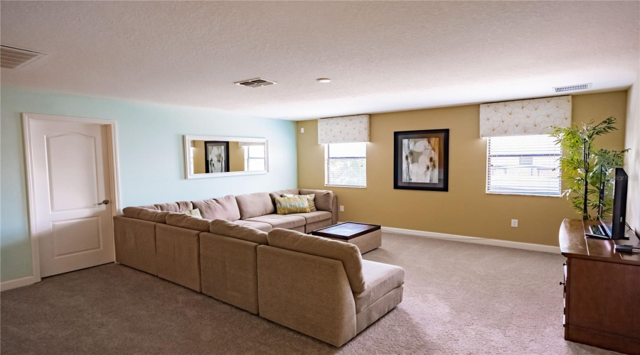 Davenport, Florida 33896, 6 Bedrooms Bedrooms, ,6 Bathroomsbathrooms,Residential,For Sale,Moon Valley,Mfrs5107395