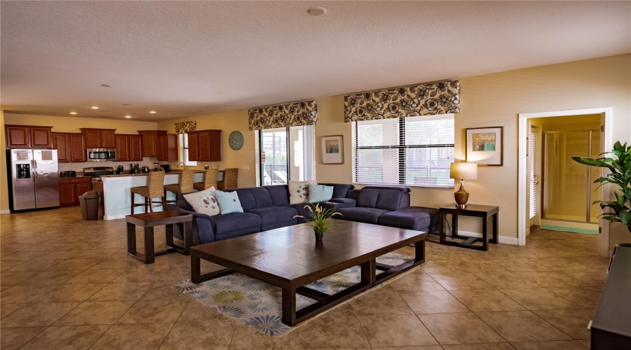 Davenport, Florida 33896, 6 Bedrooms Bedrooms, ,6 Bathroomsbathrooms,Residential,For Sale,Moon Valley,Mfrs5107395