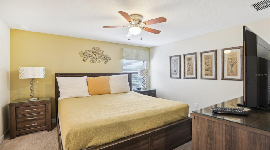 DAVENPORT, Florida 33896, 8 Bedrooms Bedrooms, ,5 BathroomsBathrooms,Residential,For Sale,WEXFORD,0,MFRO6209011