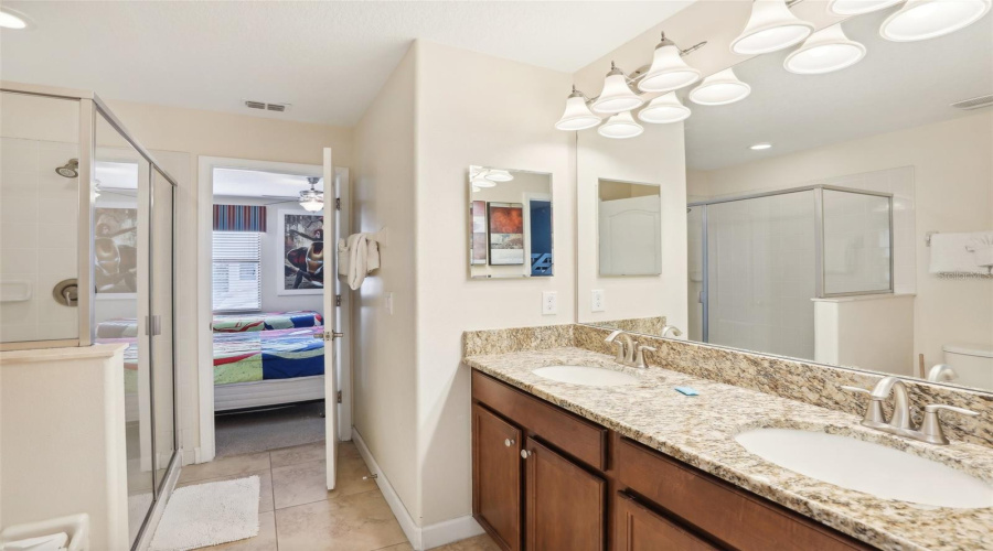 DAVENPORT, Florida 33896, 8 Bedrooms Bedrooms, ,5 BathroomsBathrooms,Residential,For Sale,WEXFORD,0,MFRO6209011