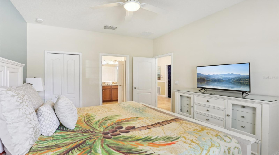 DAVENPORT, Florida 33896, 8 Bedrooms Bedrooms, ,5 BathroomsBathrooms,Residential,For Sale,WEXFORD,0,MFRO6209011