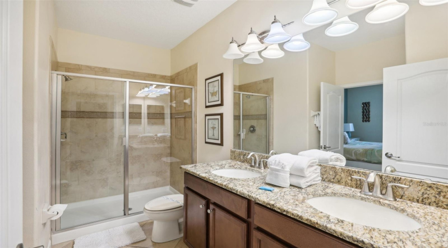 DAVENPORT, Florida 33896, 8 Bedrooms Bedrooms, ,5 BathroomsBathrooms,Residential,For Sale,WEXFORD,0,MFRO6209011
