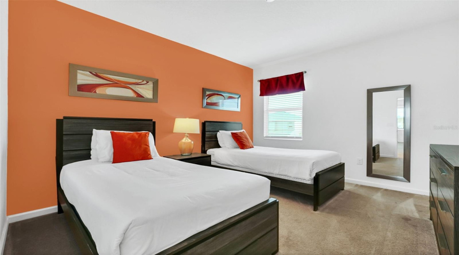 KISSIMMEE, Florida 34746, 6 Bedrooms Bedrooms, ,4 BathroomsBathrooms,Residential,For Sale,BALLO,0,MFRO6167870