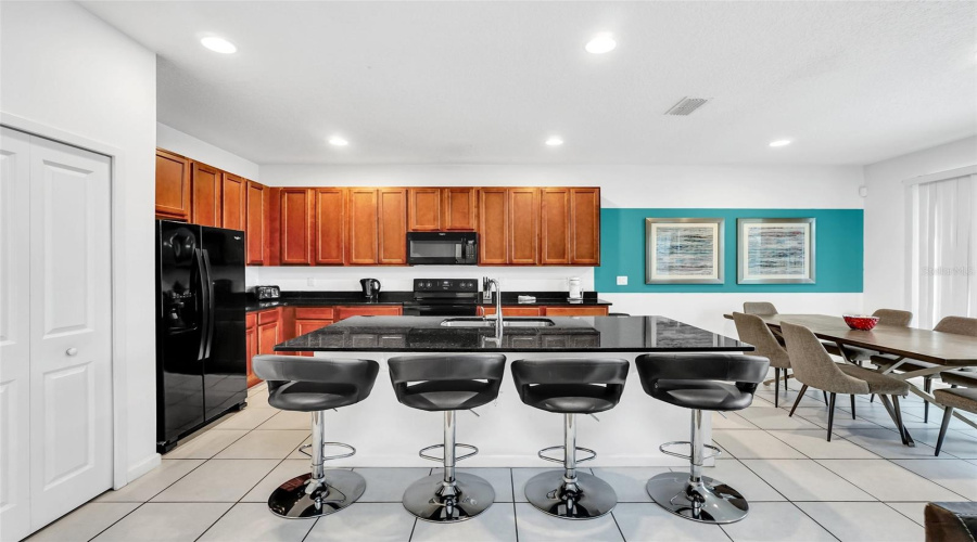 KISSIMMEE, Florida 34746, 6 Bedrooms Bedrooms, ,4 BathroomsBathrooms,Residential,For Sale,BALLO,0,MFRO6167870