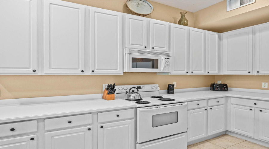 Davenport, Florida 33897, 2 Bedrooms Bedrooms, ,2 Bathroomsbathrooms,Residential,For Sale,New Providence Promenade,Mfro6221307