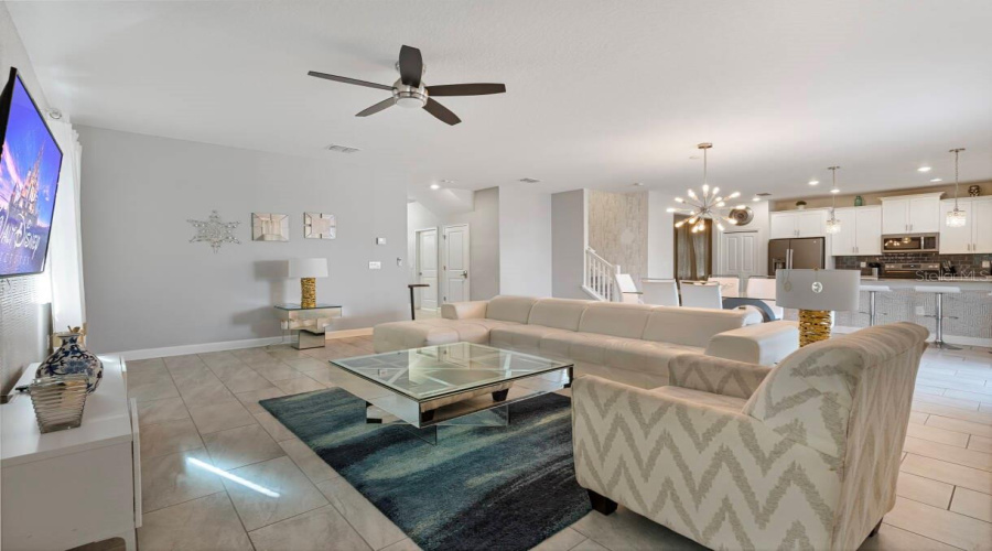 Davenport, Florida 33896, 6 Bedrooms Bedrooms, ,6 Bathroomsbathrooms,Residential,For Sale,Stinger,Mfro6219187