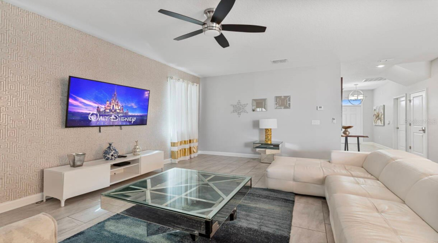 Davenport, Florida 33896, 6 Bedrooms Bedrooms, ,6 Bathroomsbathrooms,Residential,For Sale,Stinger,Mfro6219187
