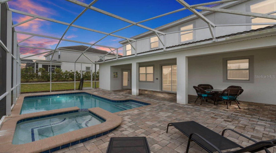 Davenport, Florida 33896, 6 Bedrooms Bedrooms, ,6 Bathroomsbathrooms,Residential,For Sale,Stinger,Mfro6219187