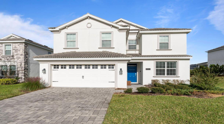 Davenport, Florida 33896, 6 Bedrooms Bedrooms, ,6 Bathroomsbathrooms,Residential,For Sale,Stinger,Mfro6219187