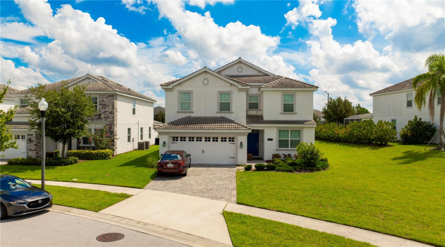 Davenport, Florida 33896, 6 Bedrooms Bedrooms, ,6 Bathroomsbathrooms,Residential,For Sale,Stinger,Mfro6219187