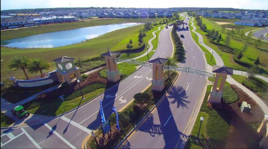 Davenport, Florida 33896, 6 Bedrooms Bedrooms, ,6 Bathroomsbathrooms,Residential,For Sale,Stinger,Mfro6219187