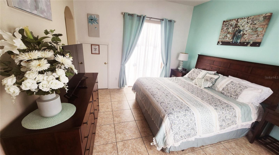 Davenport, Florida 33897, 5 Bedrooms Bedrooms, ,3 Bathroomsbathrooms,Residential,For Sale,Brunello,Mfrs5108247
