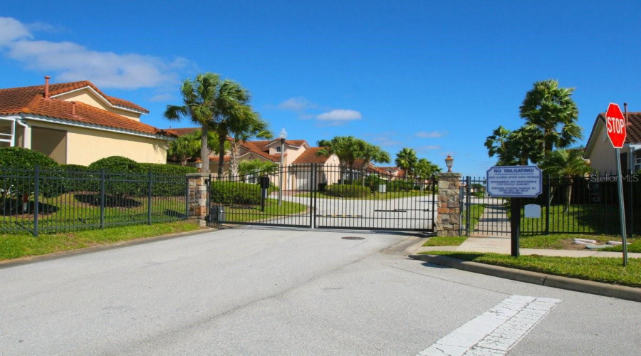 Davenport, Florida 33897, 5 Bedrooms Bedrooms, ,3 Bathroomsbathrooms,Residential,For Sale,Brunello,Mfrs5108247