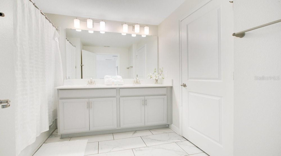 Davenport, Florida 33896, 4 Bedrooms Bedrooms, ,3 Bathroomsbathrooms,Residential,For Sale,Plunker,Mfro6218700