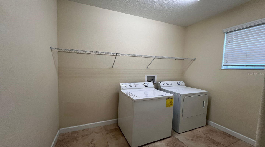 Kissimmee, Florida 34747, 6 Bedrooms Bedrooms, ,5 Bathroomsbathrooms,Residential,For Sale,Majesty Palm,Mfro6221368