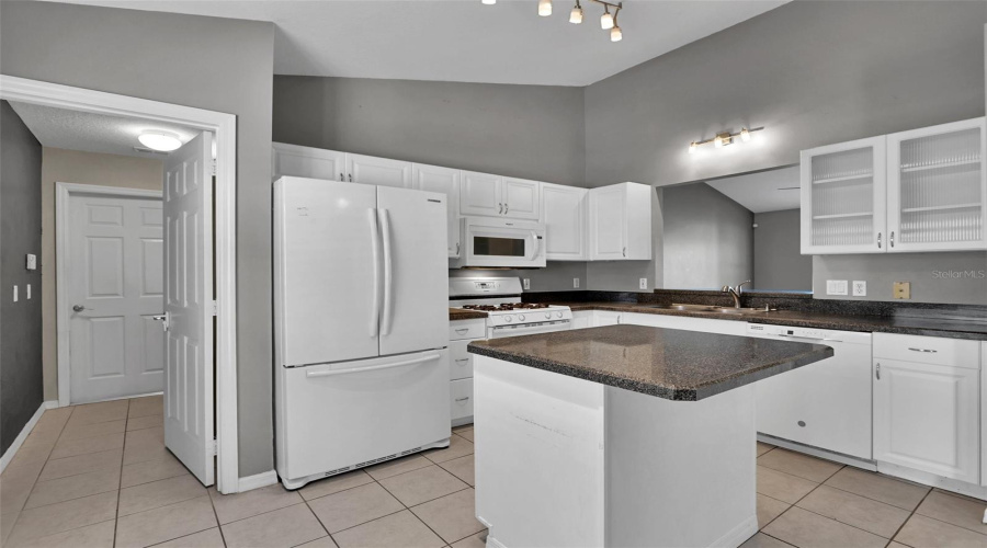 Davenport, Florida 33897, 3 Bedrooms Bedrooms, ,2 Bathroomsbathrooms,Residential,For Sale,Dolcetto,Mfro6223254