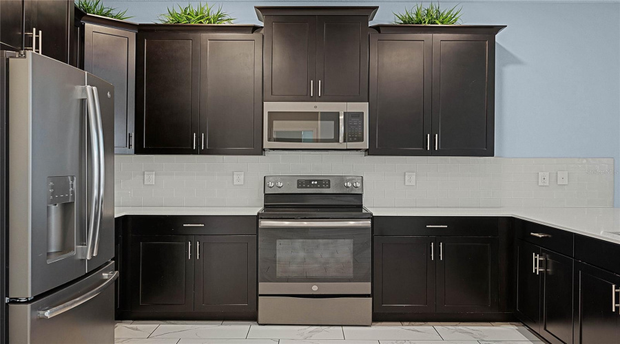 Kissimmee, Florida 34746, 9 Bedrooms Bedrooms, ,5 Bathroomsbathrooms,Residential,For Sale,Target Blvd,Mfro6223640