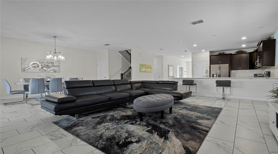 Kissimmee, Florida 34746, 9 Bedrooms Bedrooms, ,5 Bathroomsbathrooms,Residential,For Sale,Target Blvd,Mfro6223640