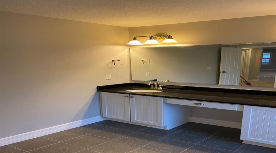 Orlando, Florida 32836, 5 Bedrooms Bedrooms, ,3 Bathroomsbathrooms,Residential,For Sale,Chateaubriand,Mfrs5108829