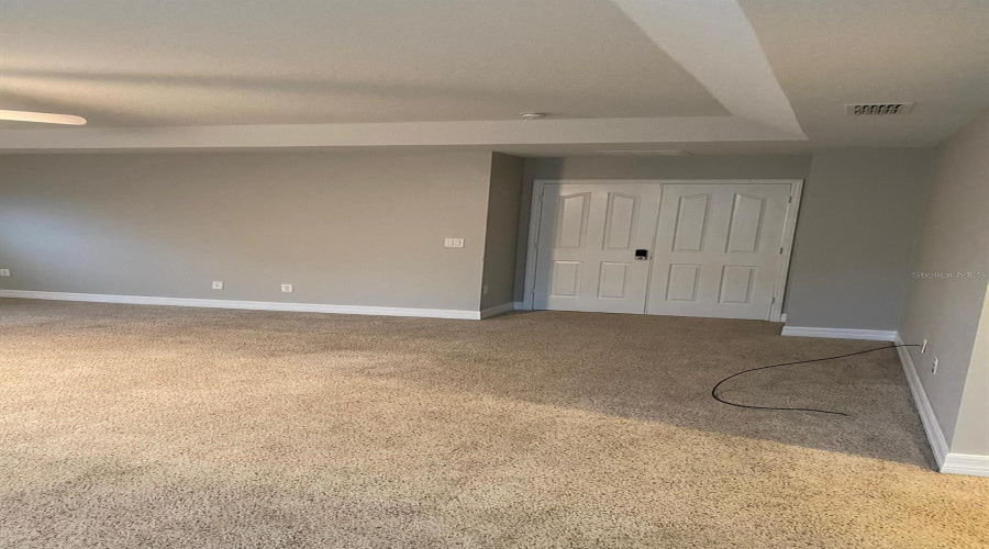 Orlando, Florida 32836, 5 Bedrooms Bedrooms, ,3 Bathroomsbathrooms,Residential,For Sale,Chateaubriand,Mfrs5108829