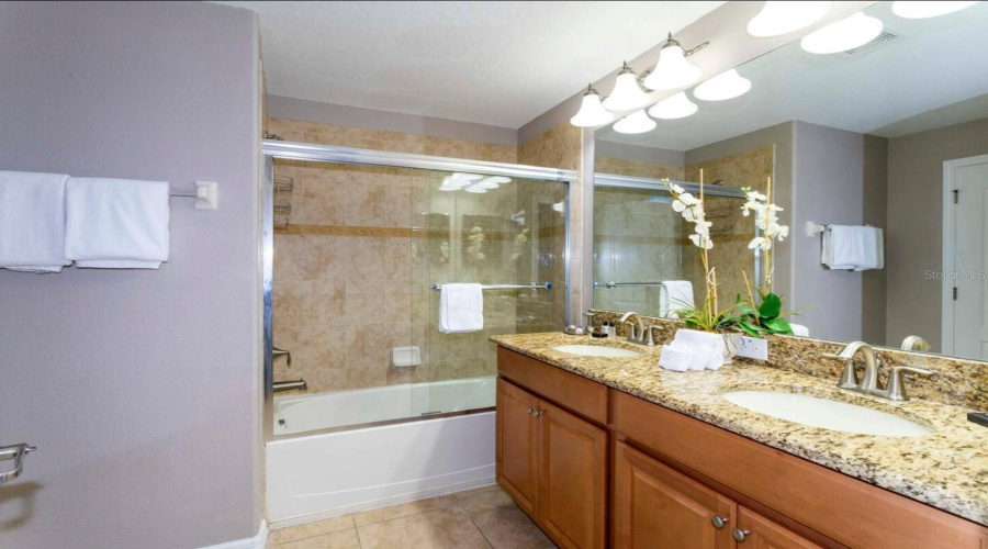 Kissimmee, Florida 34747, 4 Bedrooms Bedrooms, ,3 Bathroomsbathrooms,Residential,For Sale,Bismarck Palm,Mfro6224495
