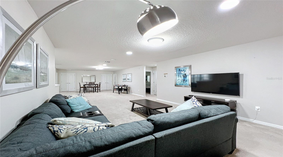 Kissimmee, Florida 34747, 9 Bedrooms Bedrooms, ,6 Bathroomsbathrooms,Residential,For Sale,Bengal Ct,Mfro6225436