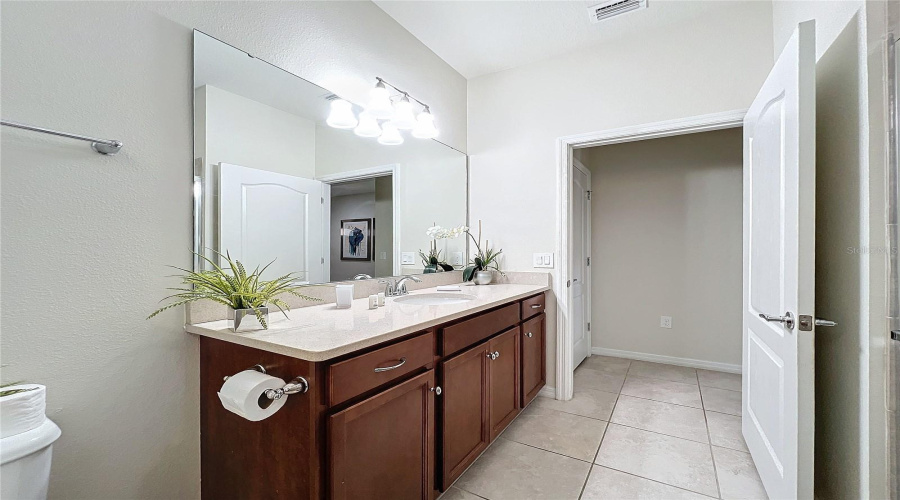 Kissimmee, Florida 34747, 9 Bedrooms Bedrooms, ,6 Bathroomsbathrooms,Residential,For Sale,Bengal Ct,Mfro6225436