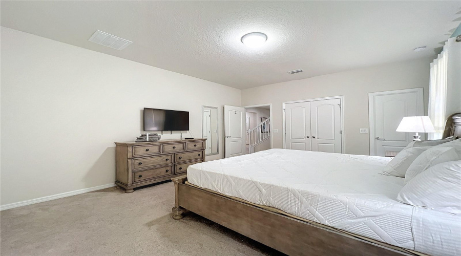 Kissimmee, Florida 34747, 9 Bedrooms Bedrooms, ,6 Bathroomsbathrooms,Residential,For Sale,Bengal Ct,Mfro6225436